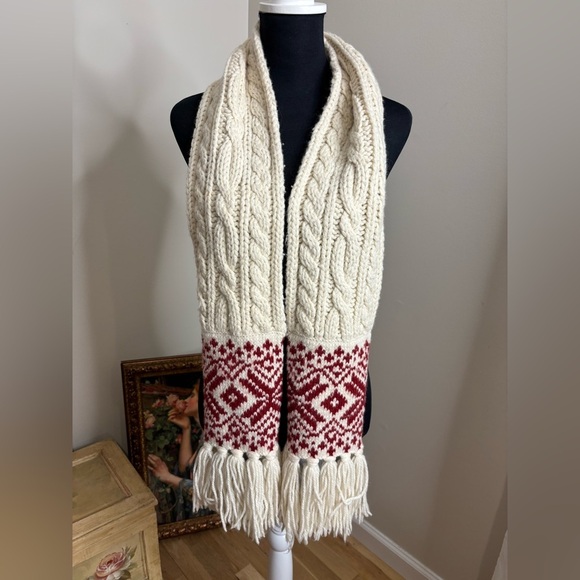 Abercrombie & Fitch Accessories - Abercrombie and Fitch Cream and Red Knit Scarf fair aisle with Fringe